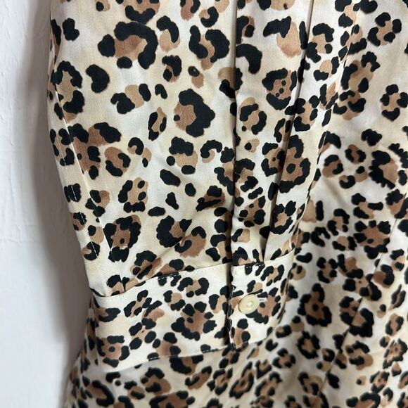 Chico’s No-Iron Leopard Print Cotton Long Sleeve Button Down Shirt Size 12/14 - Picture 4 of 11